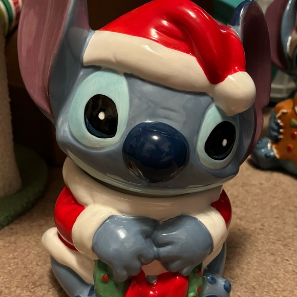 Disney Stitch Santa Figurine - Picture 1 of 3